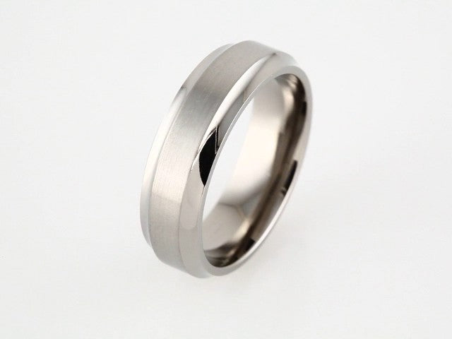 Titanium Ridged Band