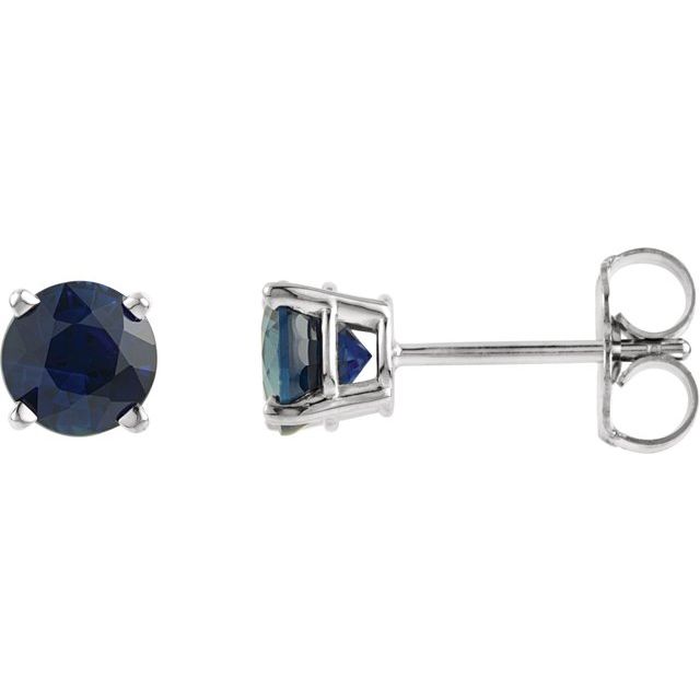 Round 4-Prong Lightweight Stud Earrings