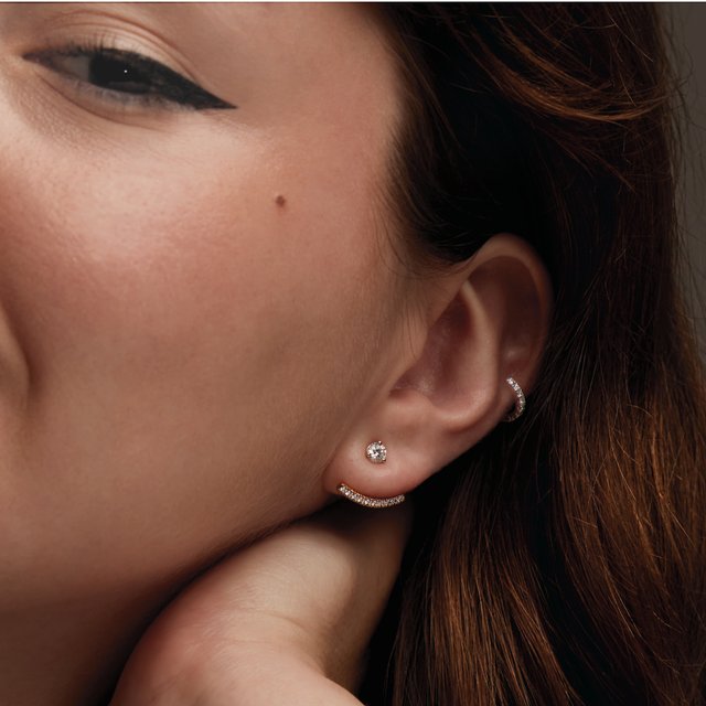 Round 3-Prong Stud Earrings